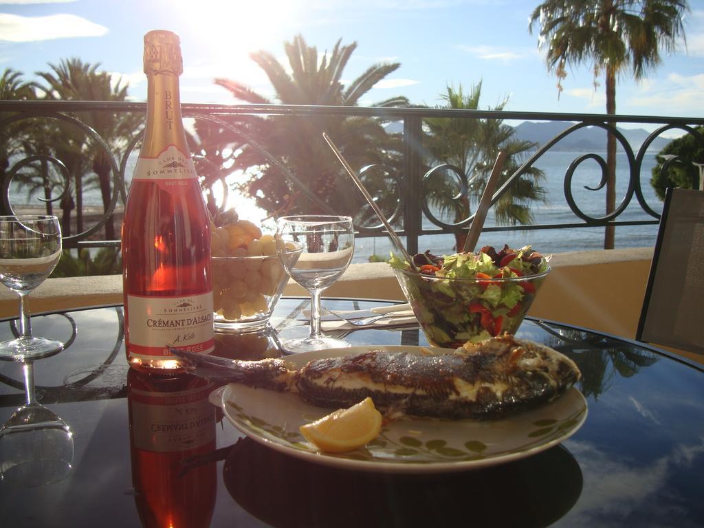 Apartment On The Croisette With Sea View Cannes Cameră foto